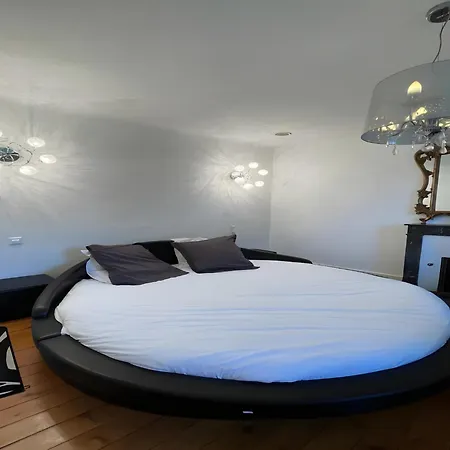 別荘 Estate In Saint-pavace Near Le Mans Circuit