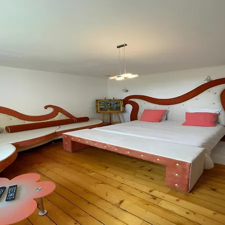 Ferienhaus Estate In Saint-pavace Near Le Mans Circuit *