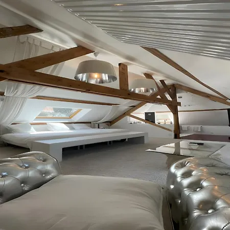 Ferienhaus Estate In Saint-pavace Near Le Mans Circuit
