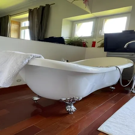 別荘 Estate In Saint-pavace Near Le Mans Circuit サン・パヴァス
